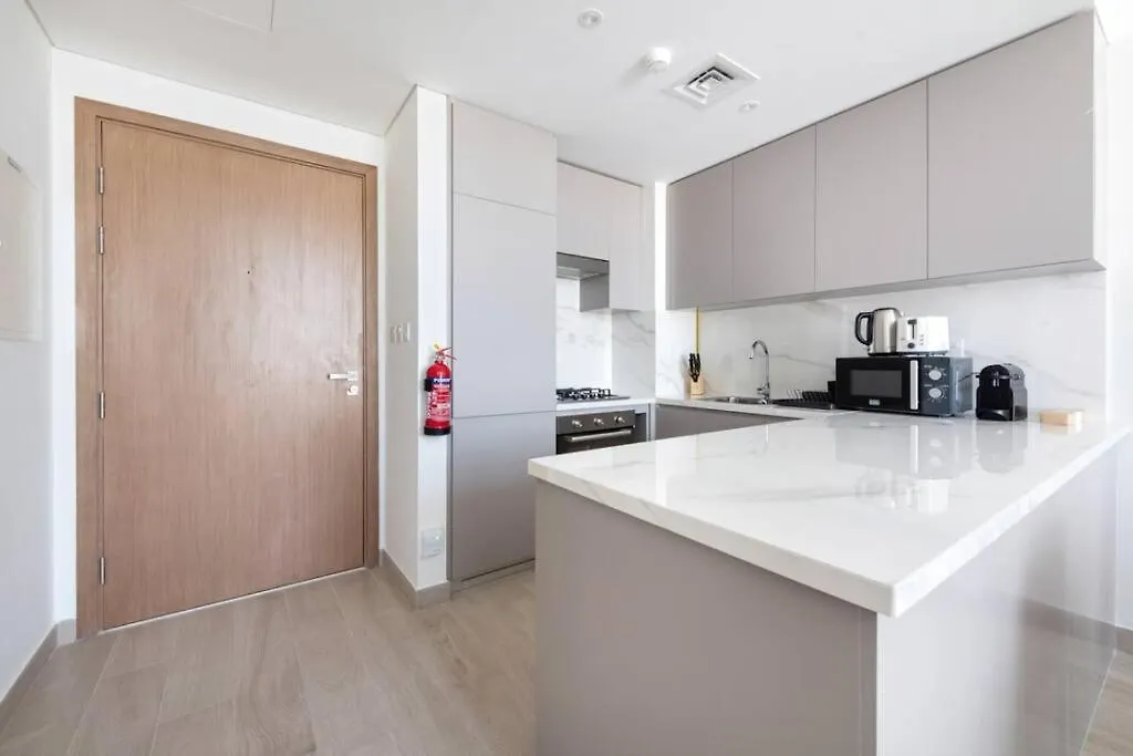 Cozy 2-Bedroom Apartment In Fawad Azizi Residence Dubai
